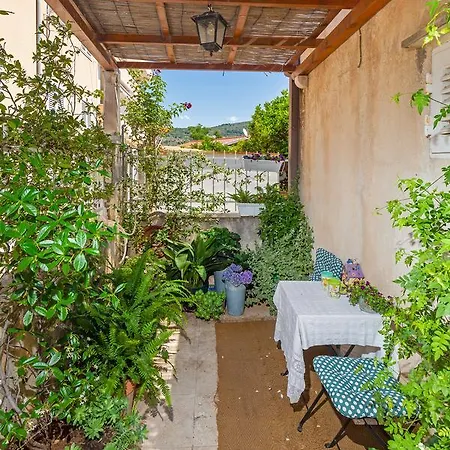 Guest house And Lapad