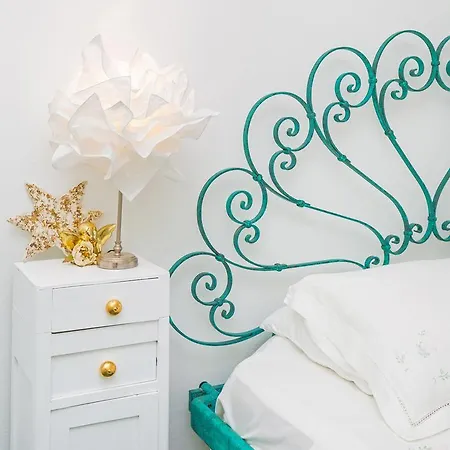 Πανσιόν And Lapad